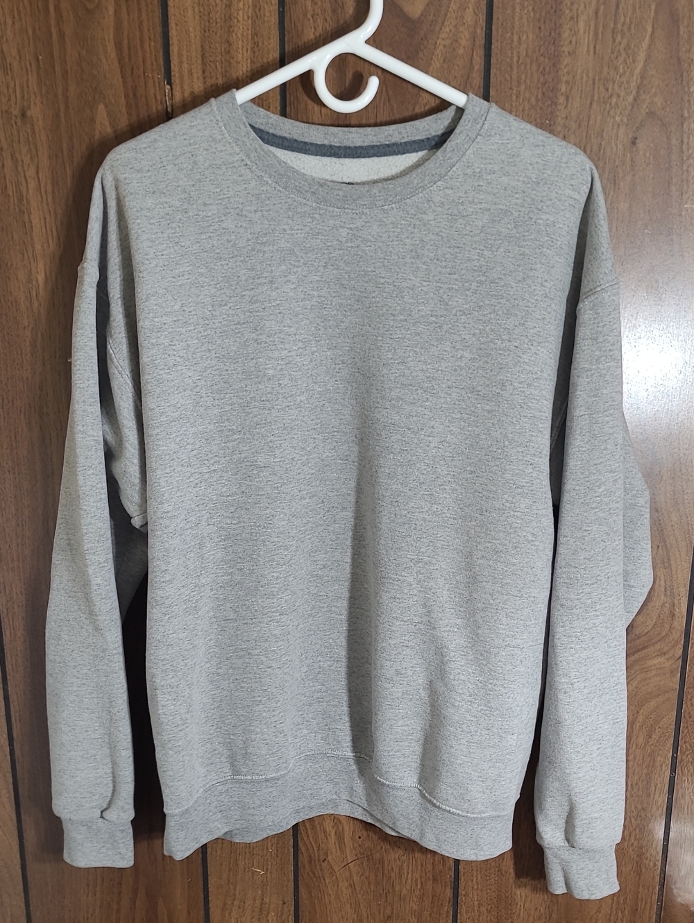 Men's Crewneck Sweatshirt - Light Gray Fruit of the Loom large